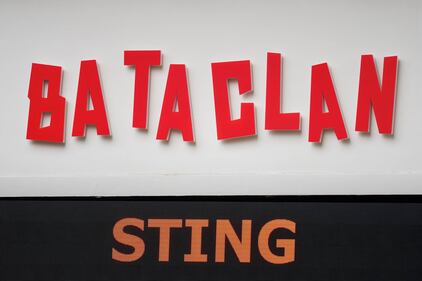 A un anno dalla strage, Sting al Bataclan 5