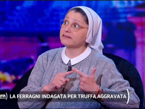 “È crollato il modello Ferragnez”. La lezione di Suor Monia a Chiara Ferragni