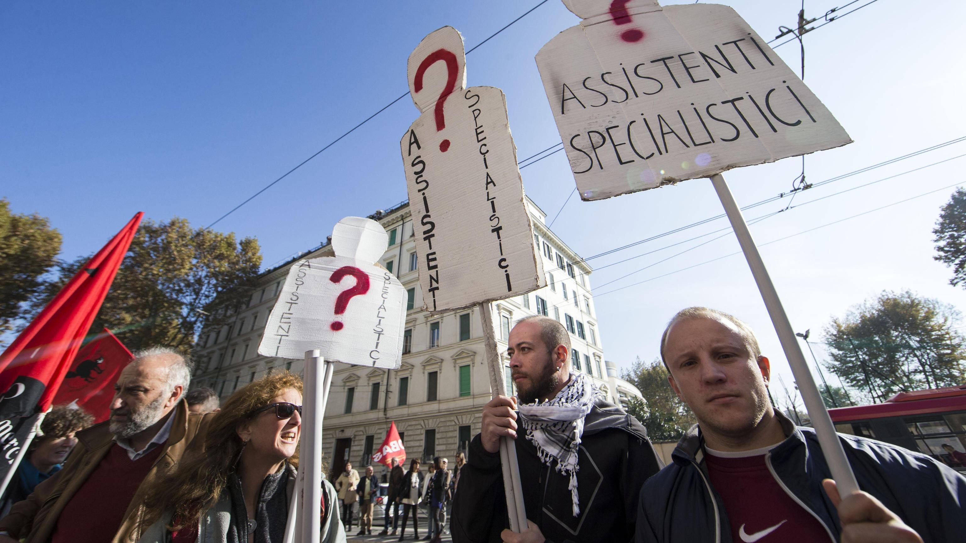 Bonus di 500 euro ai docenti: è il caos