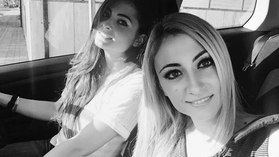 "Scrivimi quando arrivi...". La straziante lettera di Chiara Tramontano alla sorella Giulia