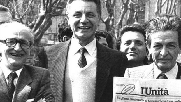 "Caro Renzi, non avrai mai soldi e palazzi dei comunisti"