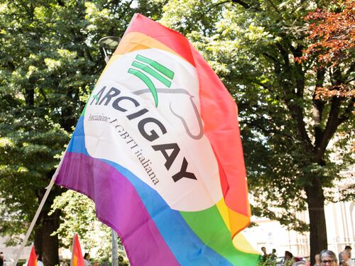 Arcigay dietro la cattedra al posto dei professori