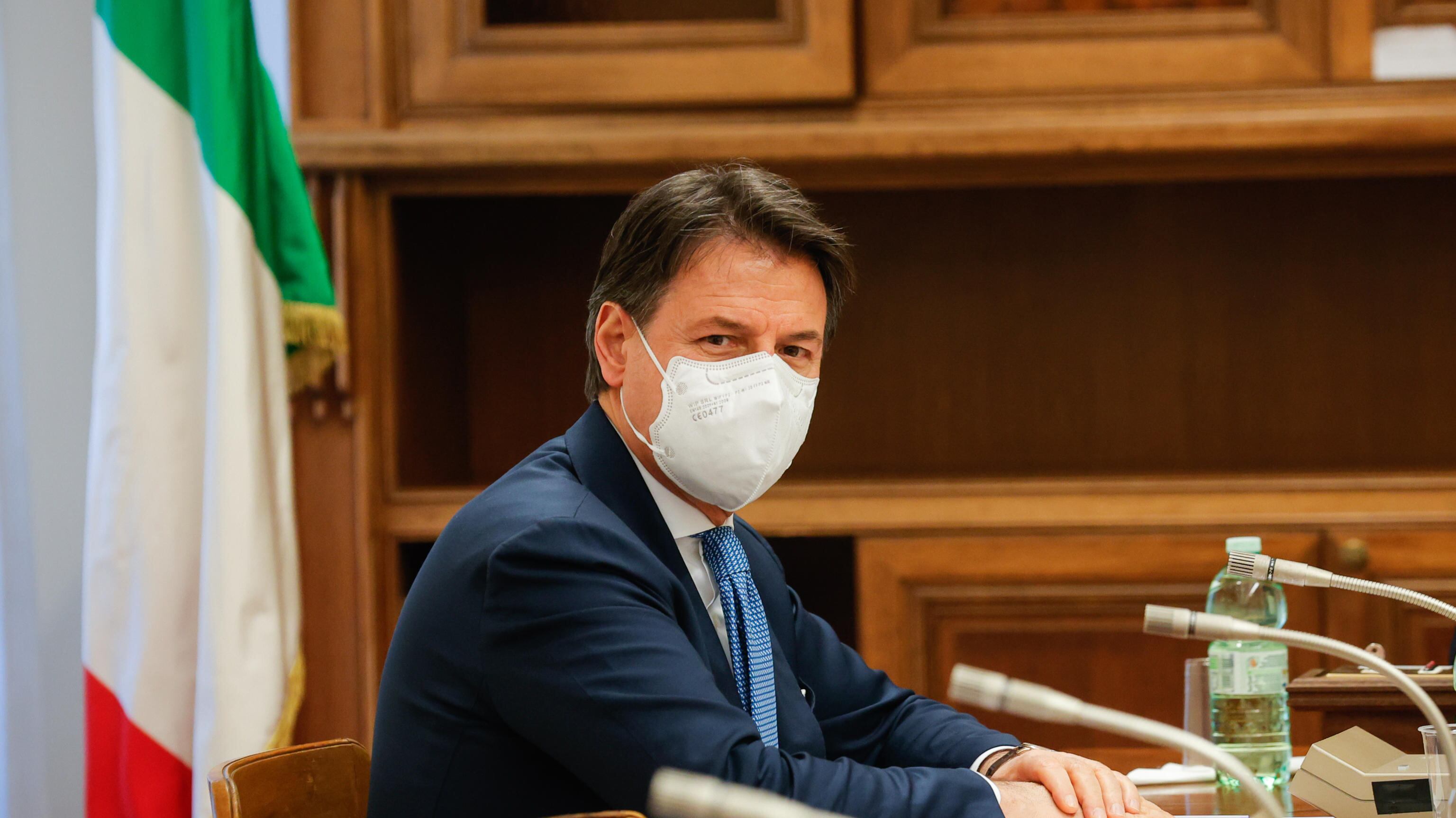 "Così Conte ignorò gli allarmi di militari e 007"