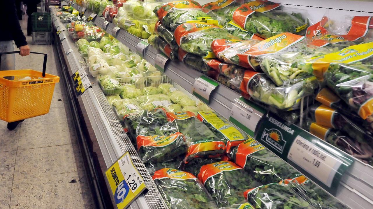Festività 2024, ecco quanti e quali supermercati resteranno aperti il 24, il 25 e il 26 dicembre