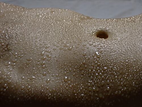 Sudore: rimedi veloci per limitarlo in estate
