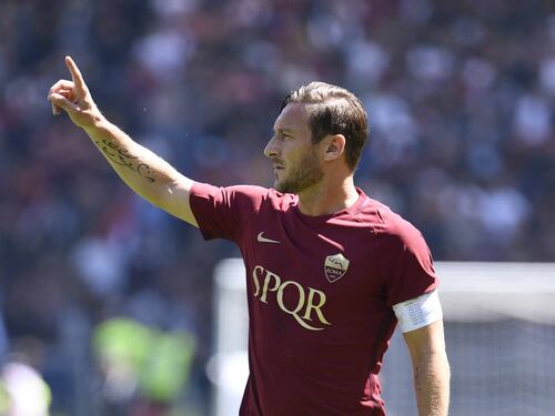 Addio di Totti alla Roma, il tributo di Carlo Verdone: "Piangerò senza tristezza"