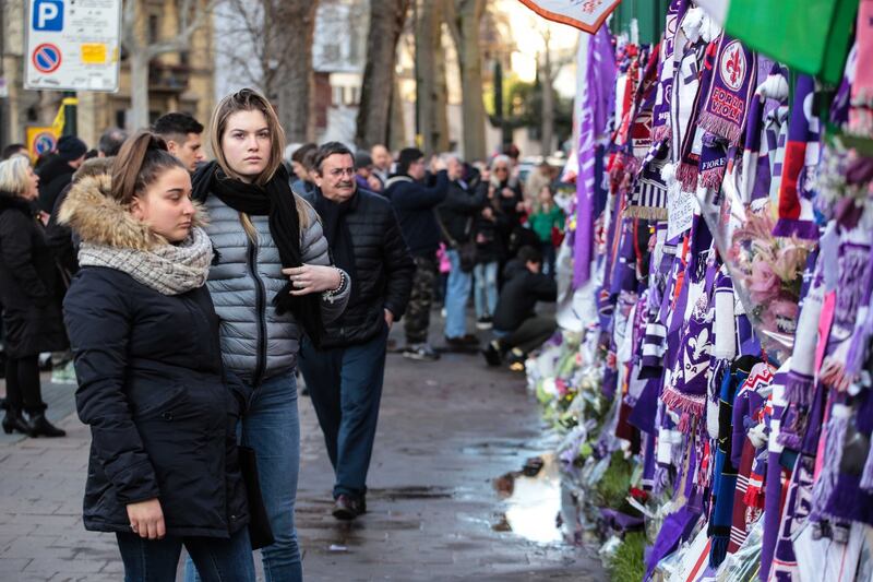 L'ultimo saluto ad Astori: i tifosi della Fiorentina in massa a Coverciano 16