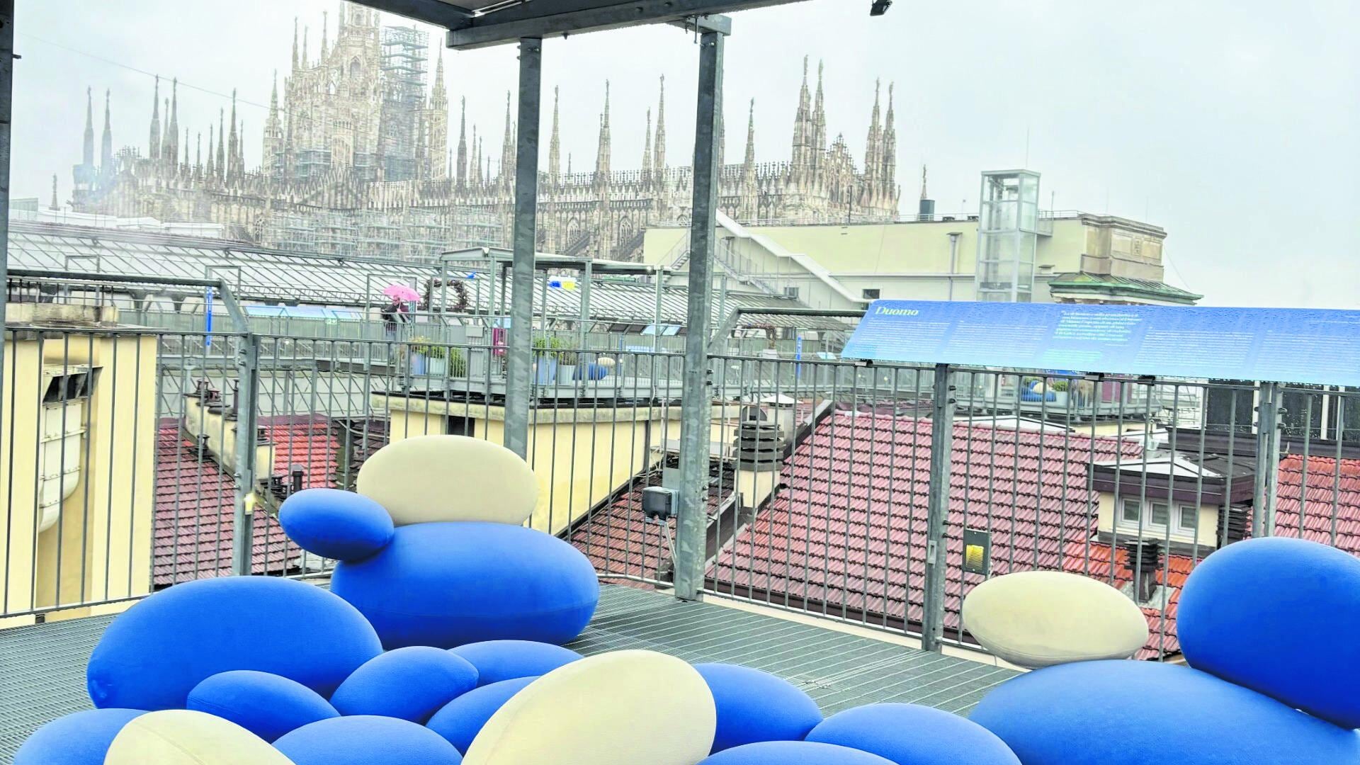 Cinema, corsi di yoga e passeggiate sul tetto del Salotto