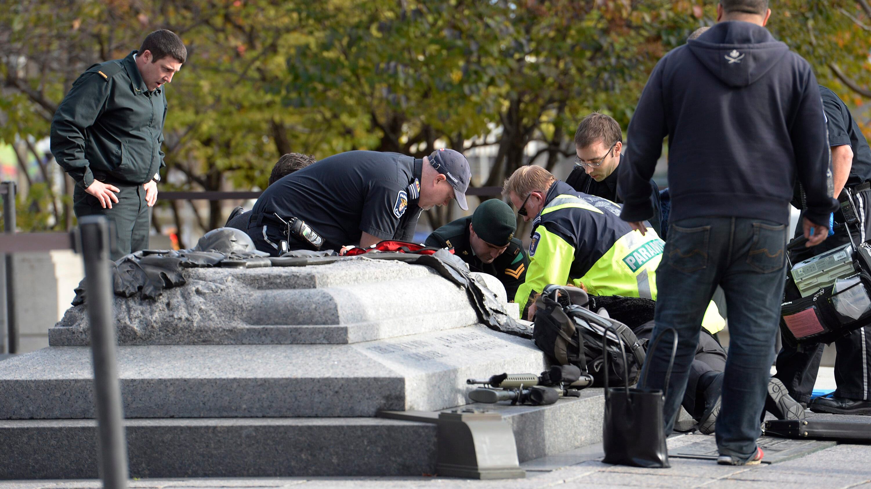 Canada, spari al Parlamento: ferito un soldato a Ottawa