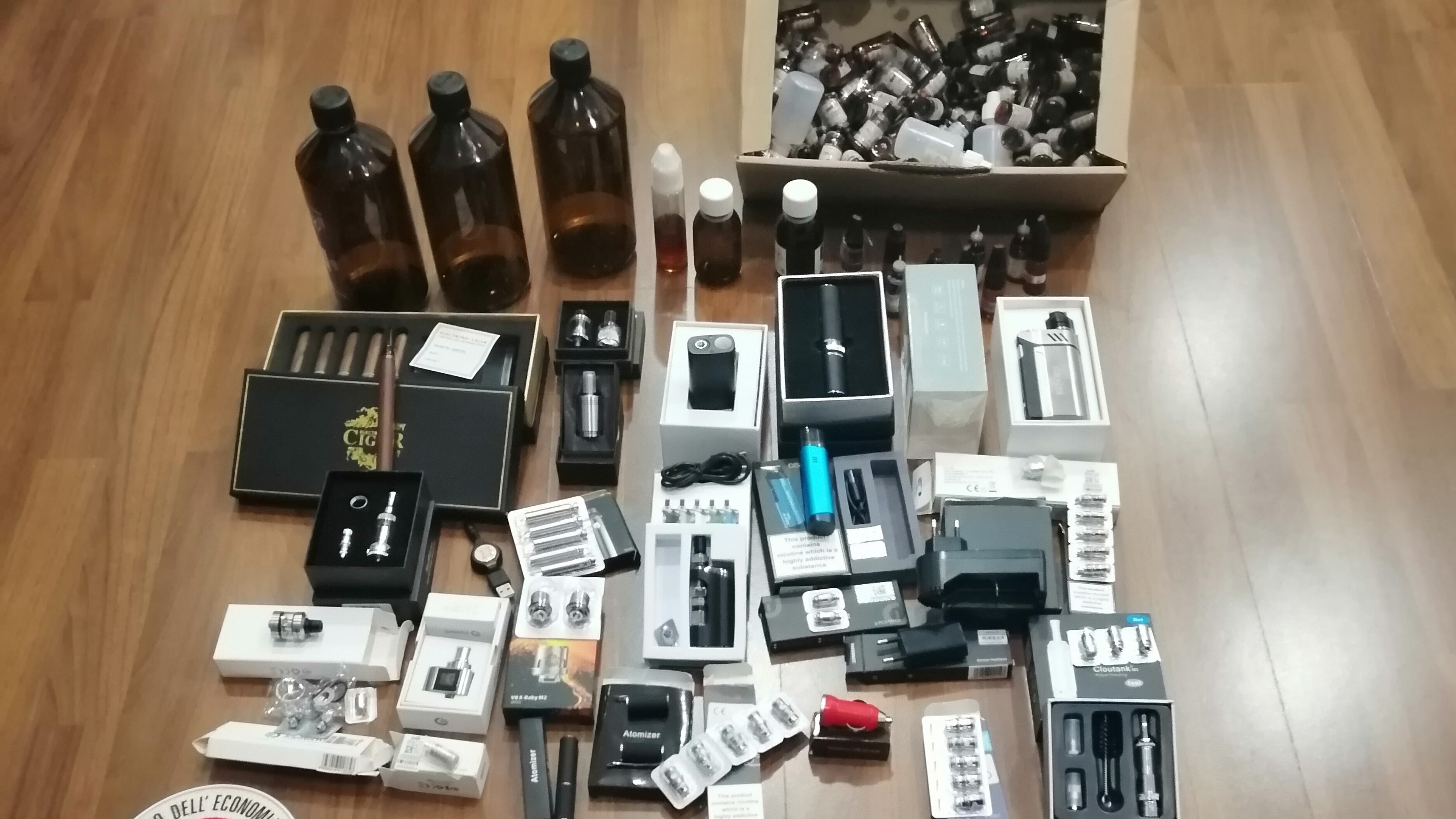 Bari, sequestrate sigarette elettroniche di contrabbando