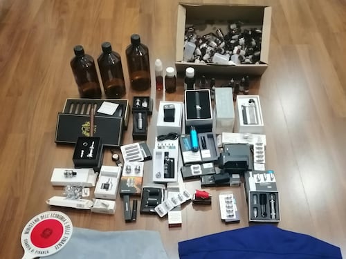 Bari, sequestrate sigarette elettroniche di contrabbando