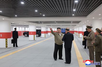 Corea del Nord, l'ispezione di Kim nel nuovo distretto di Pyongyang 1