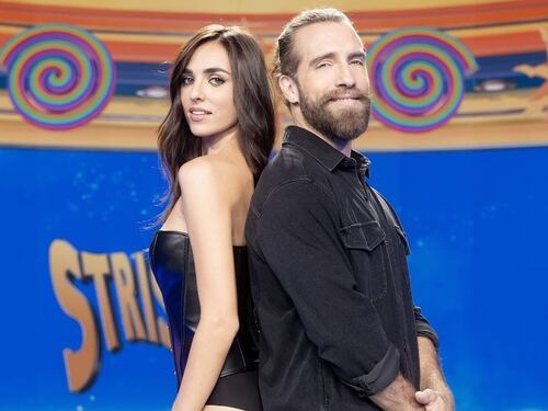 Arriva il "velino". Gianluca Briganti e Beatrice Coari sulla scrivania di Striscia la notizia
