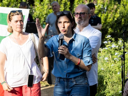 Schlein avvisa i suoi: “Dibattiti dannosi”