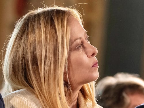 Attacco al governo. Meloni indagata