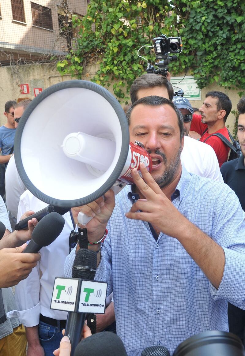 Moschea di via Cavalcanti, il presidio della Lega 17