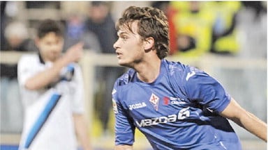 Dai golden boy viola lezione al baby tecnico