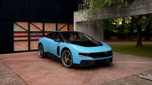 Ferrari Luce, guarda tutte le foto 9