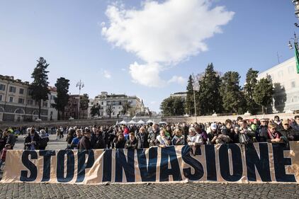 La Lega di Salvini in piazza del Popolo 8