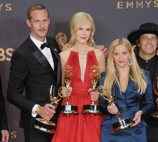 Nicole Kidman sexy in rosso agli Emmy Awards 2017 9