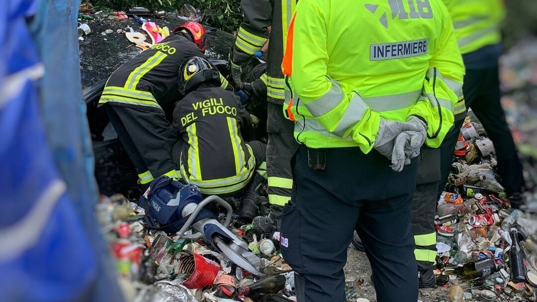 Lo schianto contro il passaggio a livello: morte due soldatesse Usa
