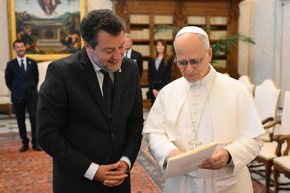 Matteo Salvini e la figlia Mirta in udienza da Papa Leone XIV 19