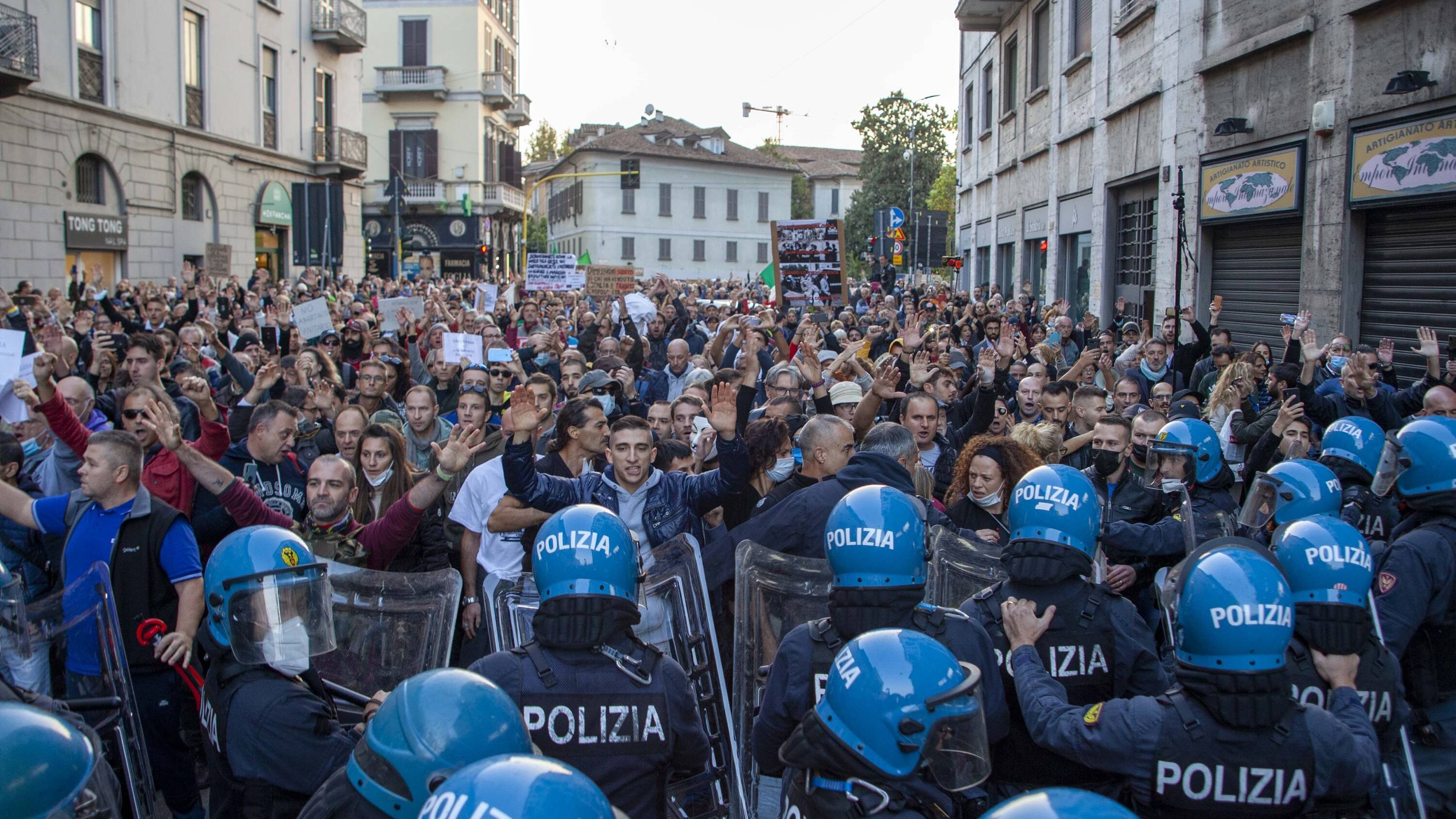 Il doppio filone d'inchiesta contro la piazza no pass