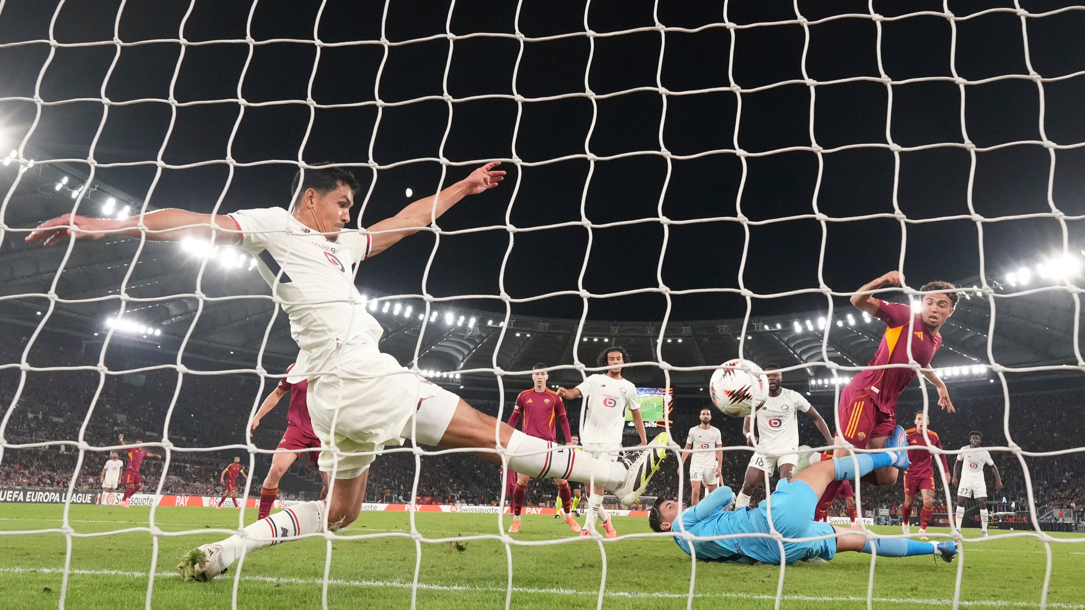 Pazzesco all’Olimpico: la Roma sbaglia tre volte un rigore ed è battuta 0-1 dal Lille