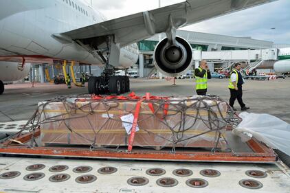 A Fiumicino la salma del cooperante ucciso in Bangladesh 4