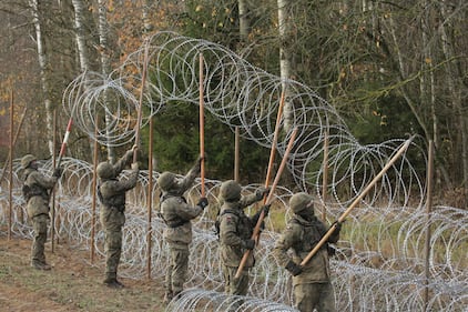 La Polonia ha iniziato la costruzione di una barriera lungo i confini con Kaliningrad 14