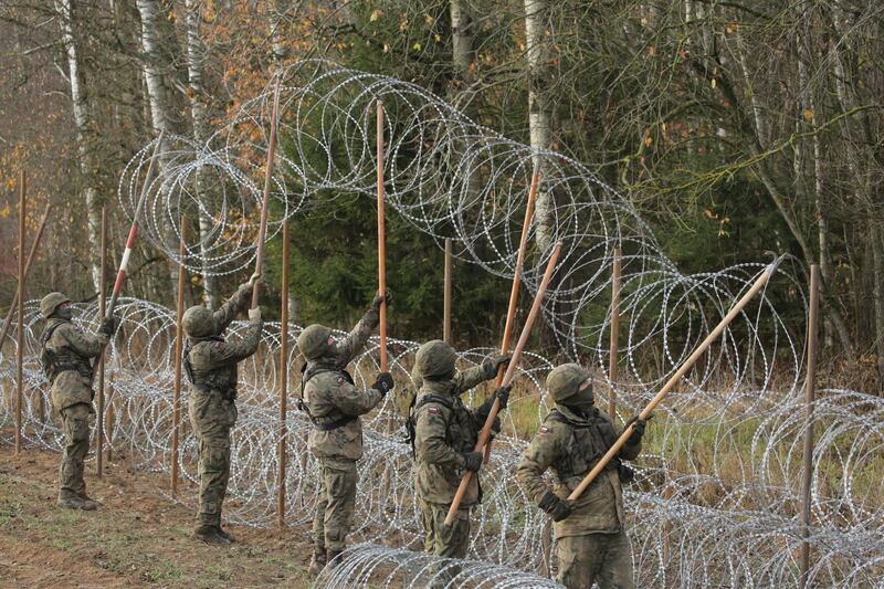 La Polonia ha iniziato la costruzione di una barriera lungo i confini con Kaliningrad 14
