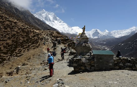 L'affollata strada che porta alla cima dell'Everest 7