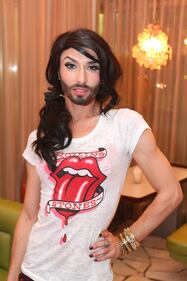 All'Eurovision Song Contest vince la drag queen barbuta  2