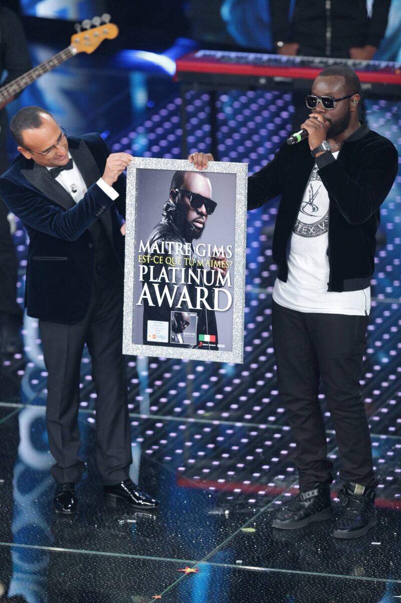 Sanremo 2016: gli abiti della prima serata 19