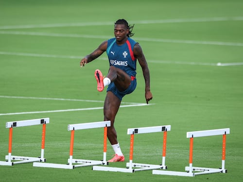 E Leao saluta i rossoneri dopo 7 stagioni: va al Galatasaray