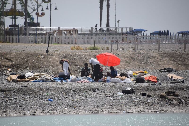 Ventimiglia: ovunque accampamenti di migranti, pure in spiaggia 14
