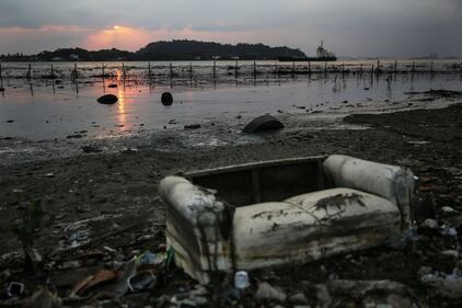 Immondizia sui luoghi dalle gare. Ecco l'altra Rio 11