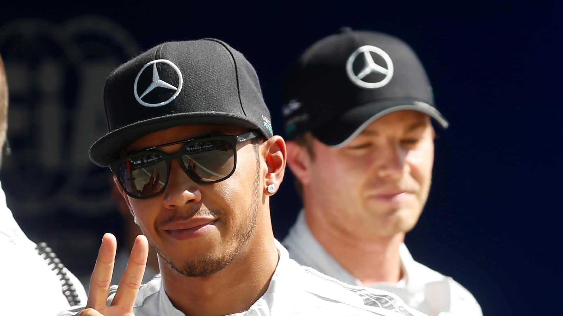 Alonso: "Tifosi, scusateci". E Lewis e Nico s'ignorano