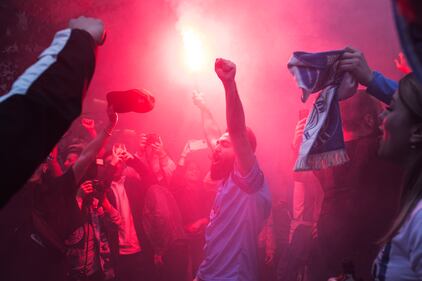 Il Napoli vince lo scudetto e la città impazzisce di gioia 5
