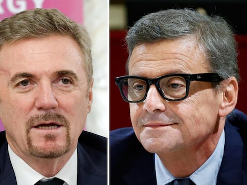 Cattaneo replica a Calenda: "Vai a lavorare, lazzarone"