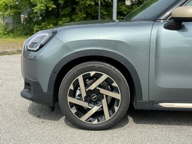 MINI Countryman SE ALL4: guarda la gallery del crossover elettrico da 313 CV 7