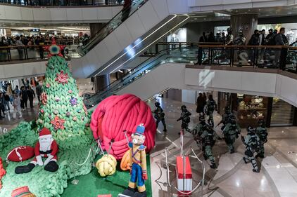 Hong Kong, nuovi scontri durante la vigilia di Natale 3
