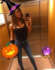 Anna Tatangelo, selfie sexy su Instagram 2