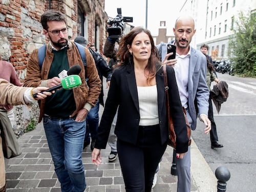 Ilaria Salis, annullata la condanna per il licenziamento dei due ex collaboratori. “Si torna al primo grado”