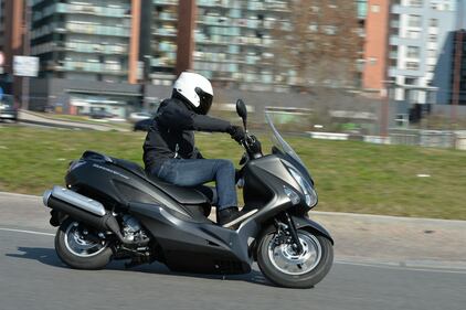 Suzuki Burgman 125-200 ABS 15