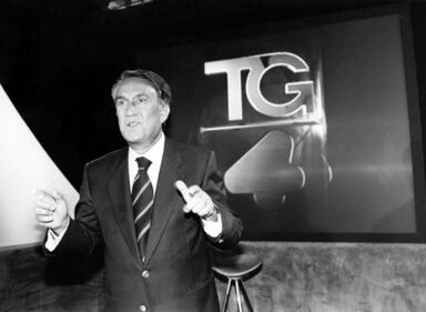 È morto a 94 anni Emilio Fede. Il giornalista si è spento dopo una lunga malattia a Milano. 3