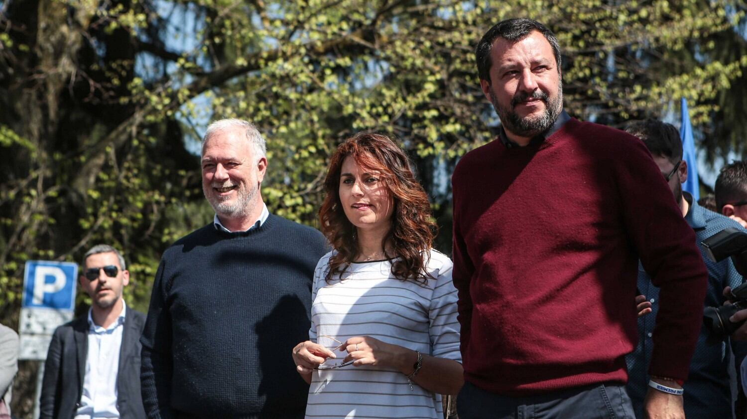 Toscana, il centrodestra spera. E i dem scappano dal duello