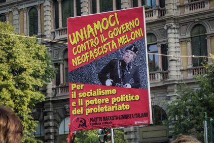 Corteo studentesco, a Milano la protesta contro Draghi e Meloni 1