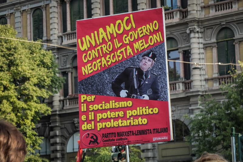 Corteo studentesco, a Milano la protesta contro Draghi e Meloni 1