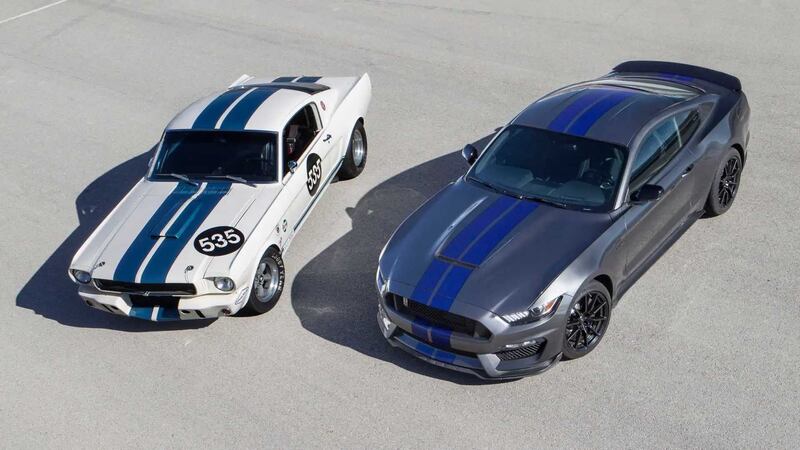 Ford Mustang, guarda le foto di tutte le generazioni 2